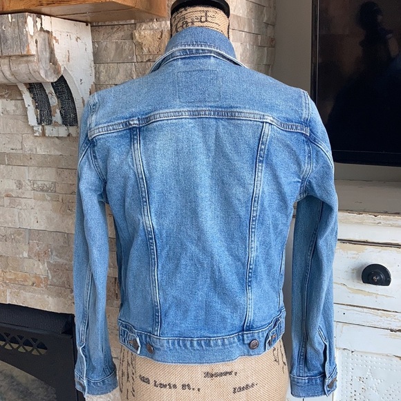 Levi’s red tag button closure faded jean jacket - Picture 8 of 16